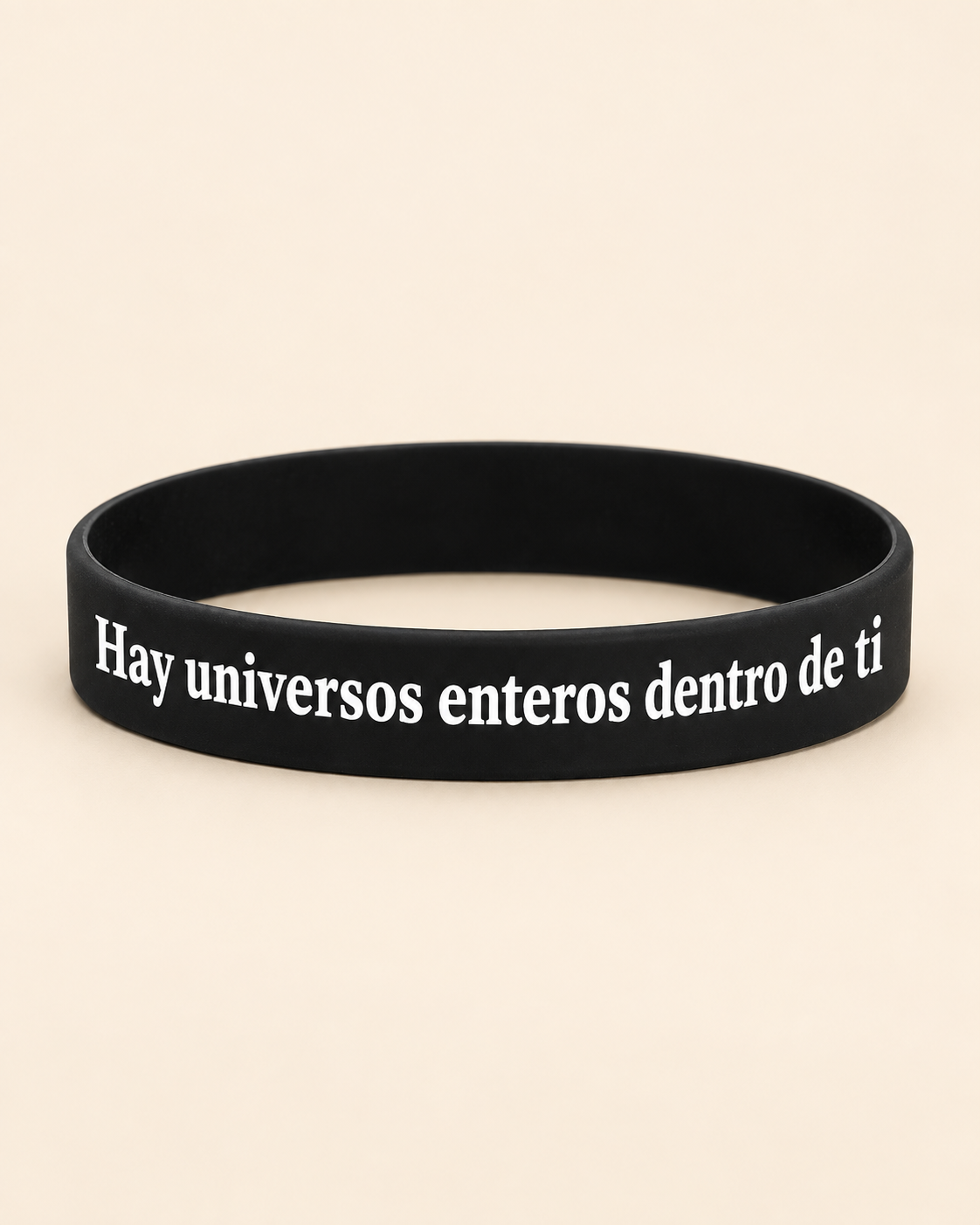 Pulsera “Hay universos enteros dentro de ti” · Negra