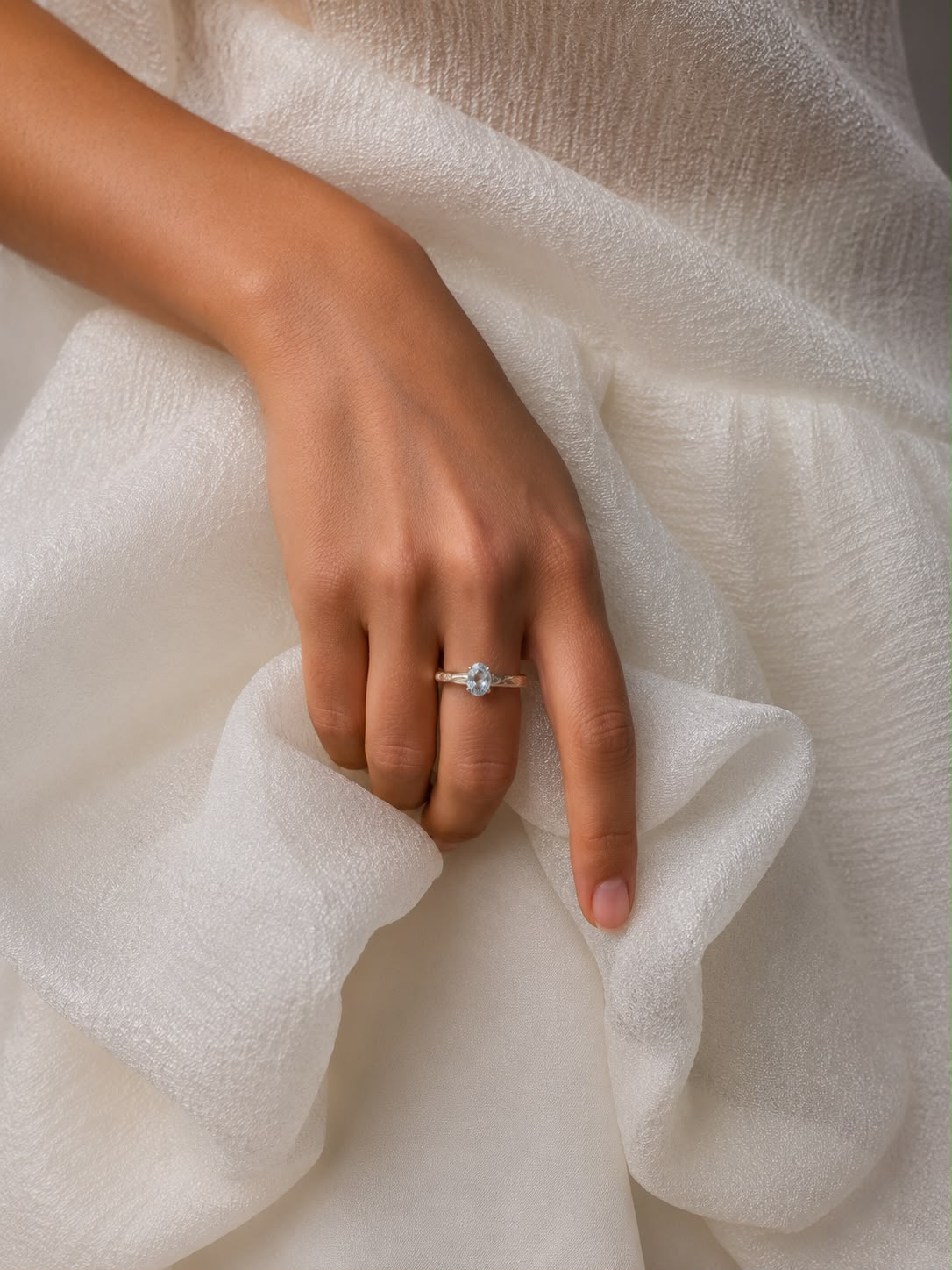 Anillo Topacio Azul Facetado en Plata