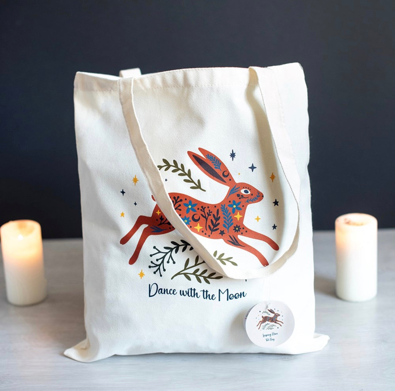 TOTE BAG DE TELA CON FORMA DE LIEBRE SALTANDO