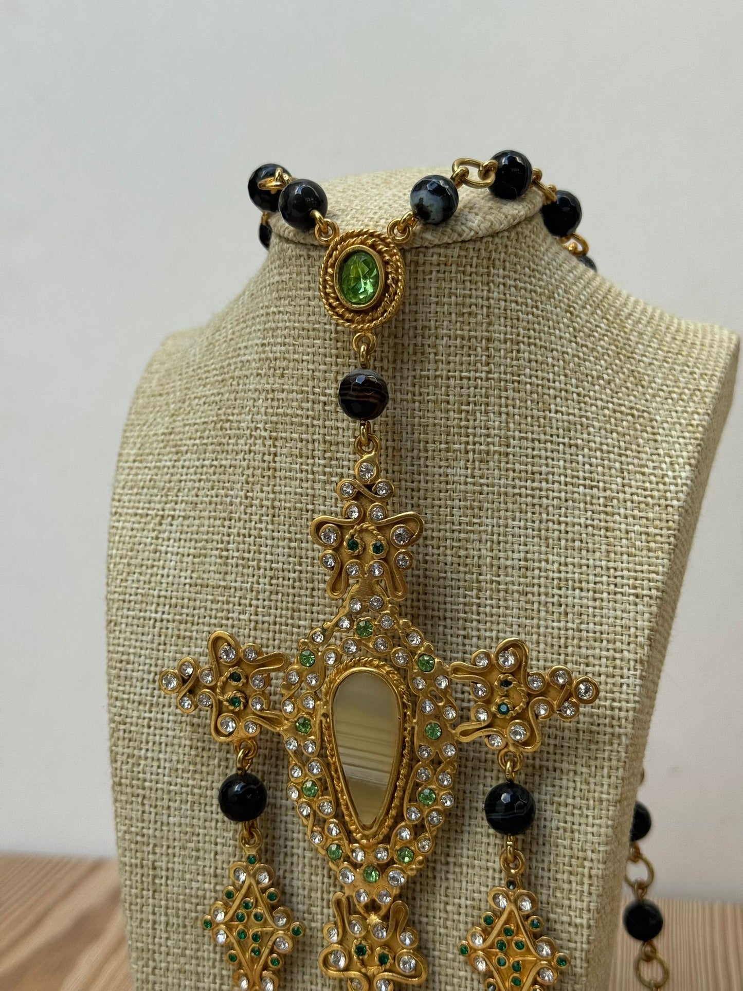 Cruces Bizantinas Exclusivas – Plata de Ley 925 Chapadas en Oro de 24 Kilates