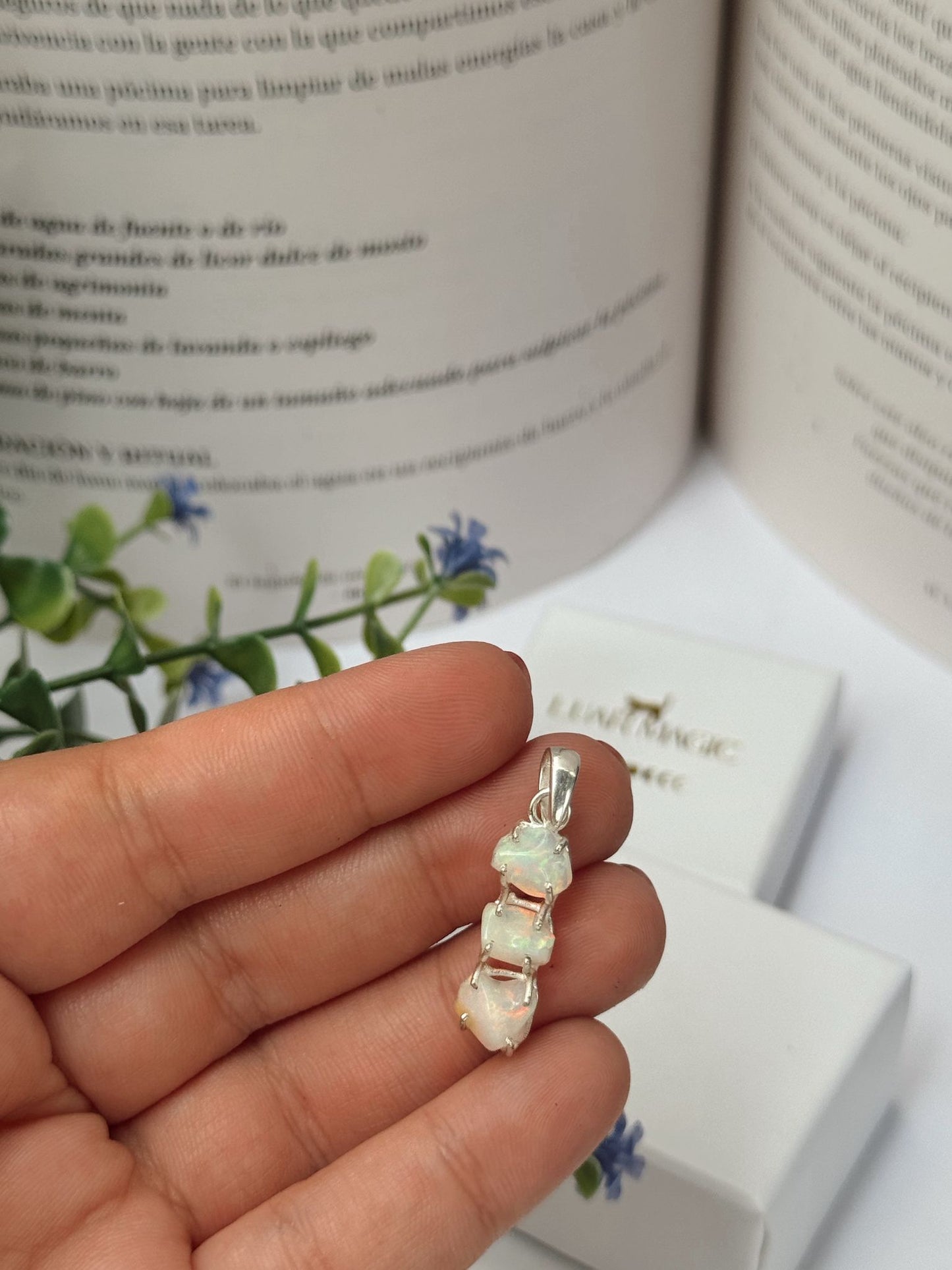 Colgante Ópalo etíope natural de plata de ley