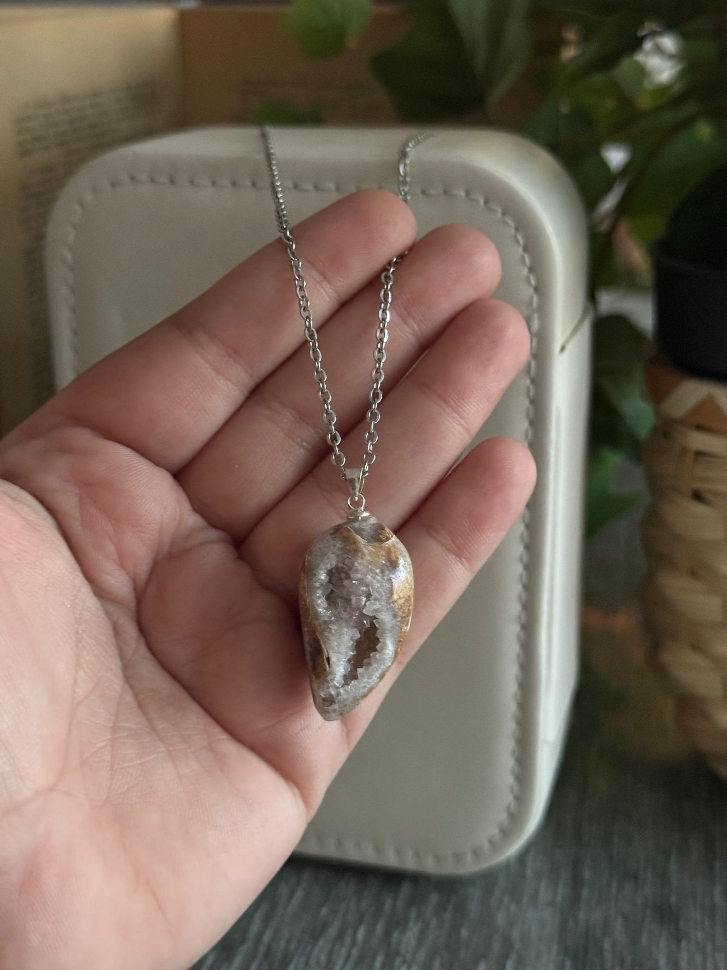 Colgante Concha de Mar con Drusa de Cuarzo plata 925