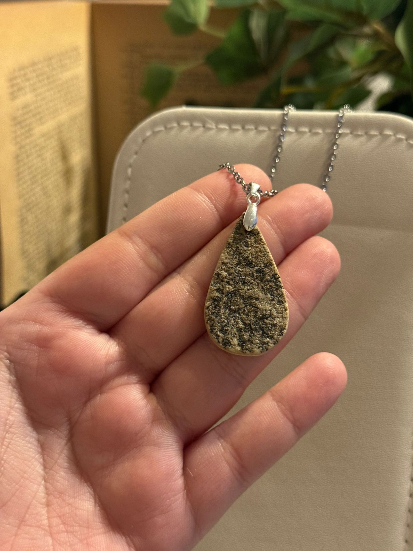 Colgante de Coral Fósil en Plata 925