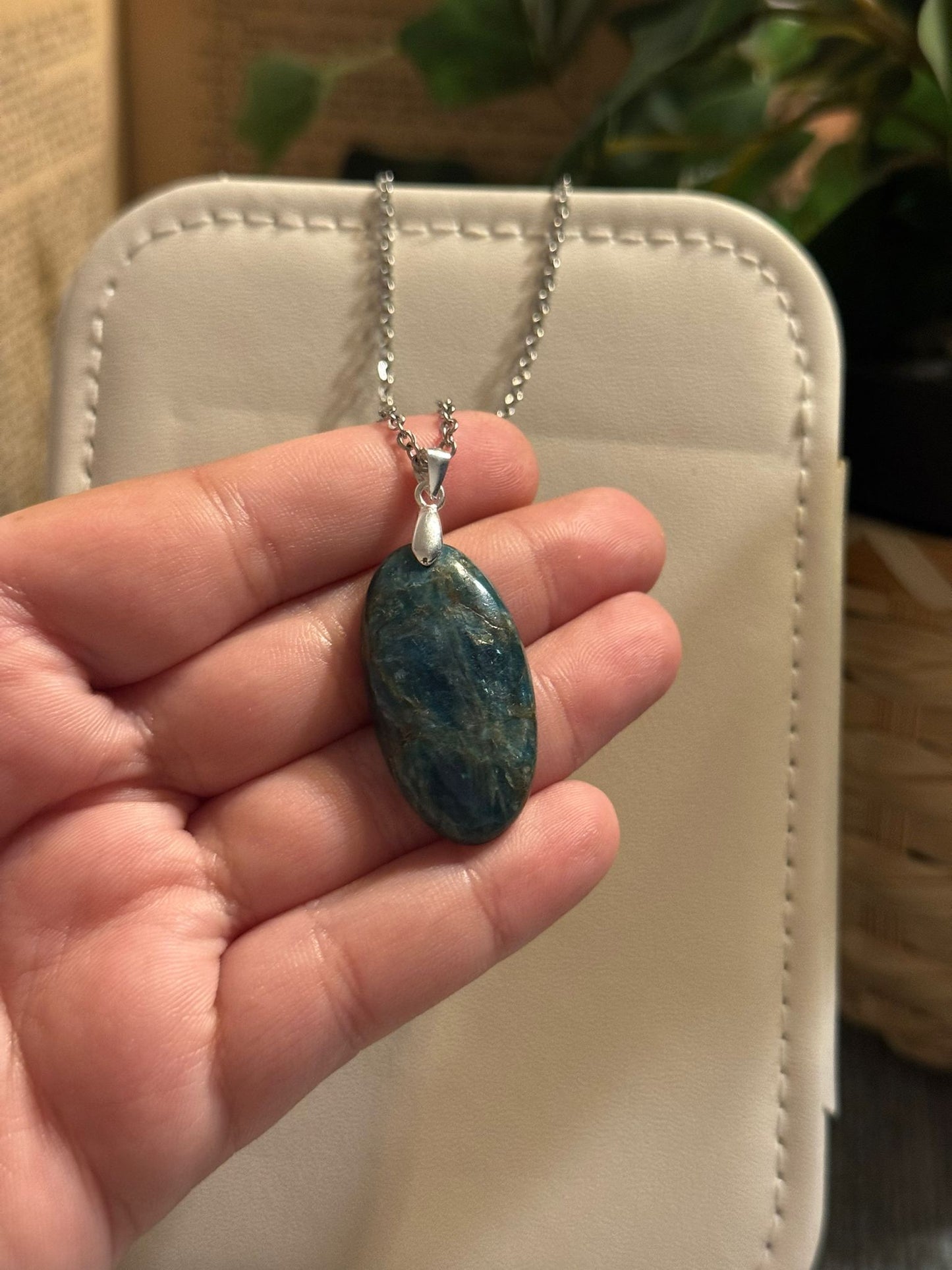 Colgante de Apatita Azul en Plata 925