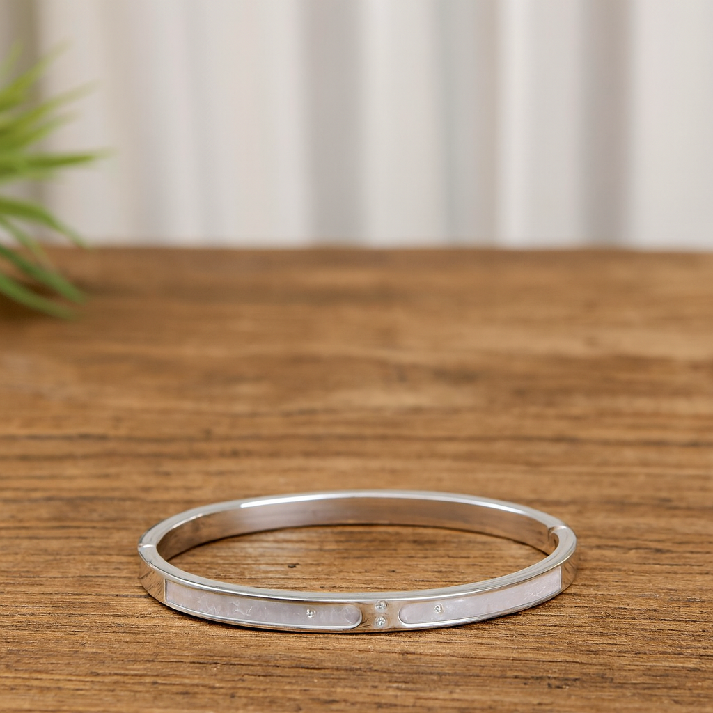 Pulsera Bangle de Plata con Nácar