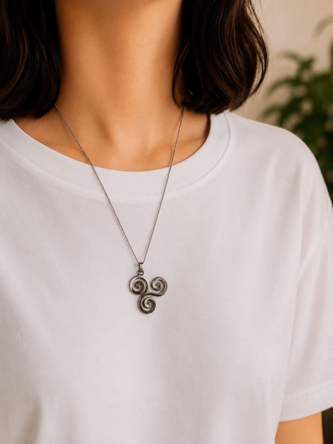 Collar Trisquel en acero inoxidable