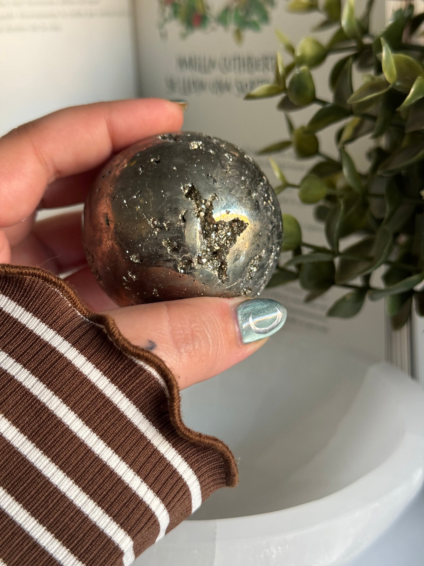 Esfera de Pirita de Perú  calidad AAA.