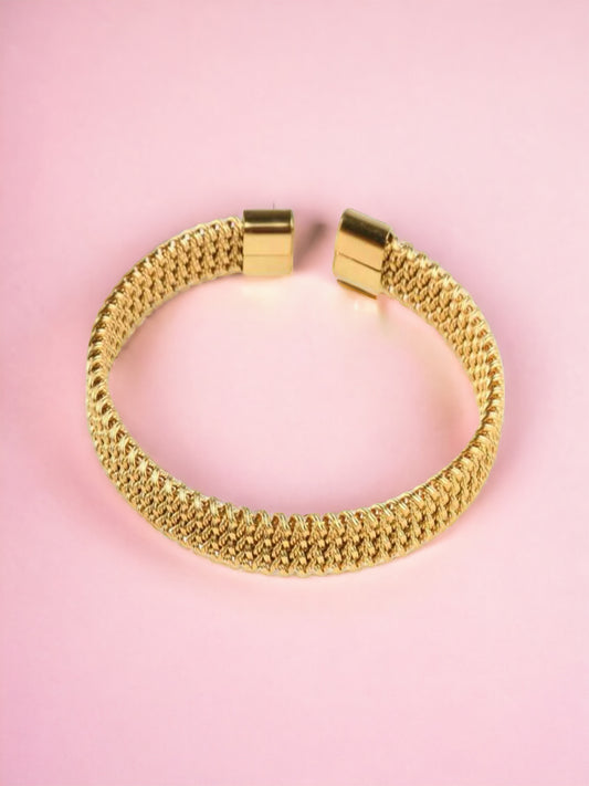 Pulsera rígida estilo chanel