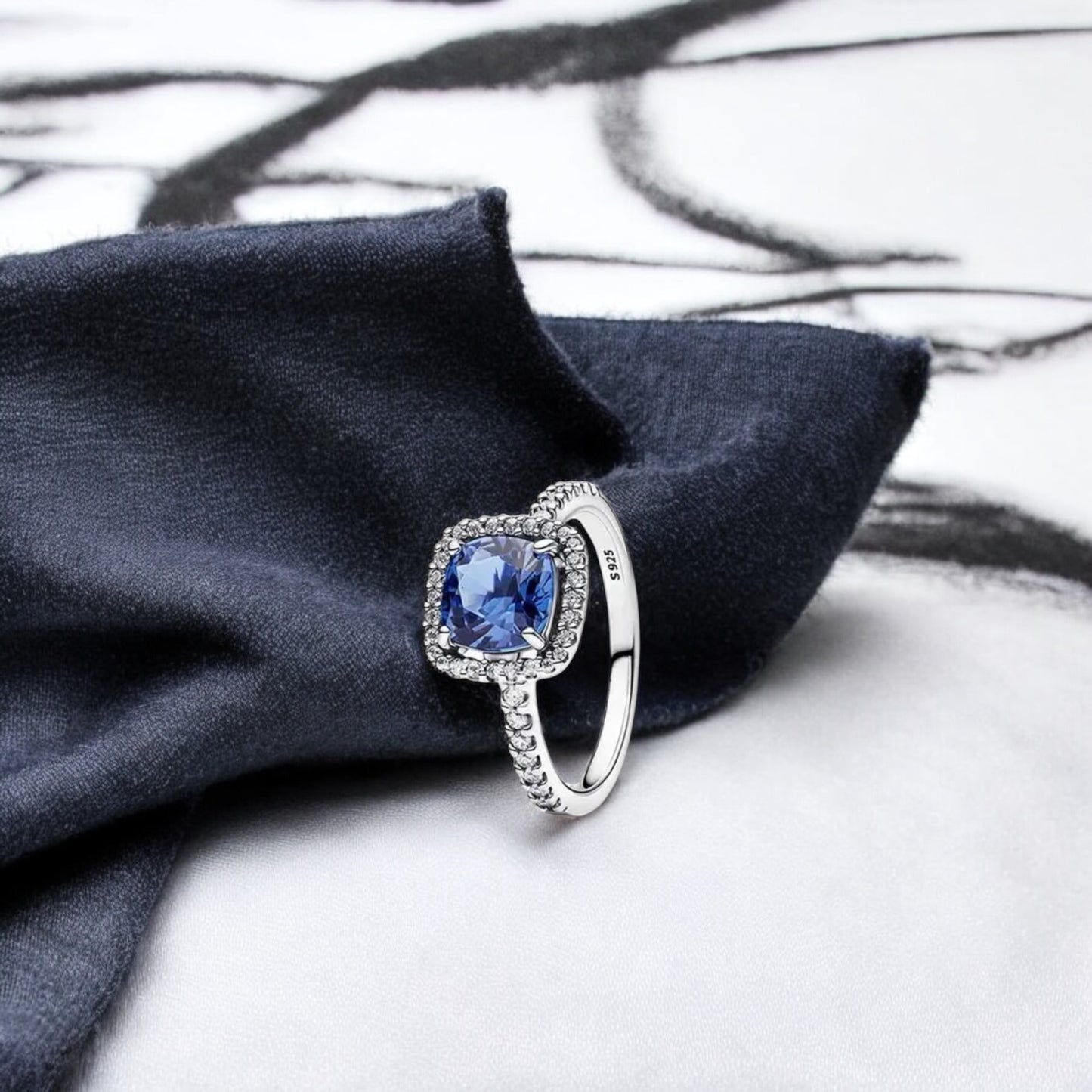 Anillo Plata de Ley con Zafiro
