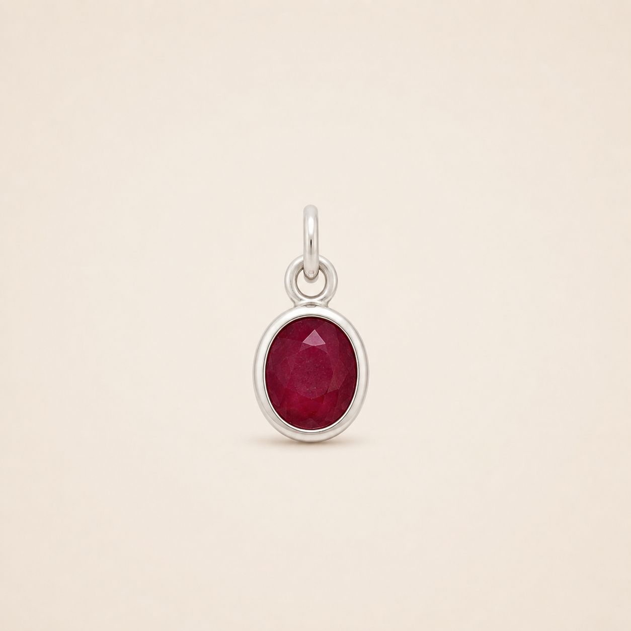 Colgante de Rubí (Corindón Rojo) en Plata