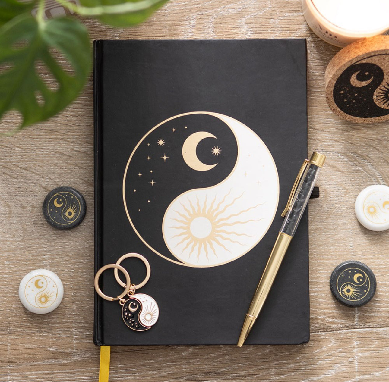 Libreta Yin Yang con bolígrafo de obsidiana negra