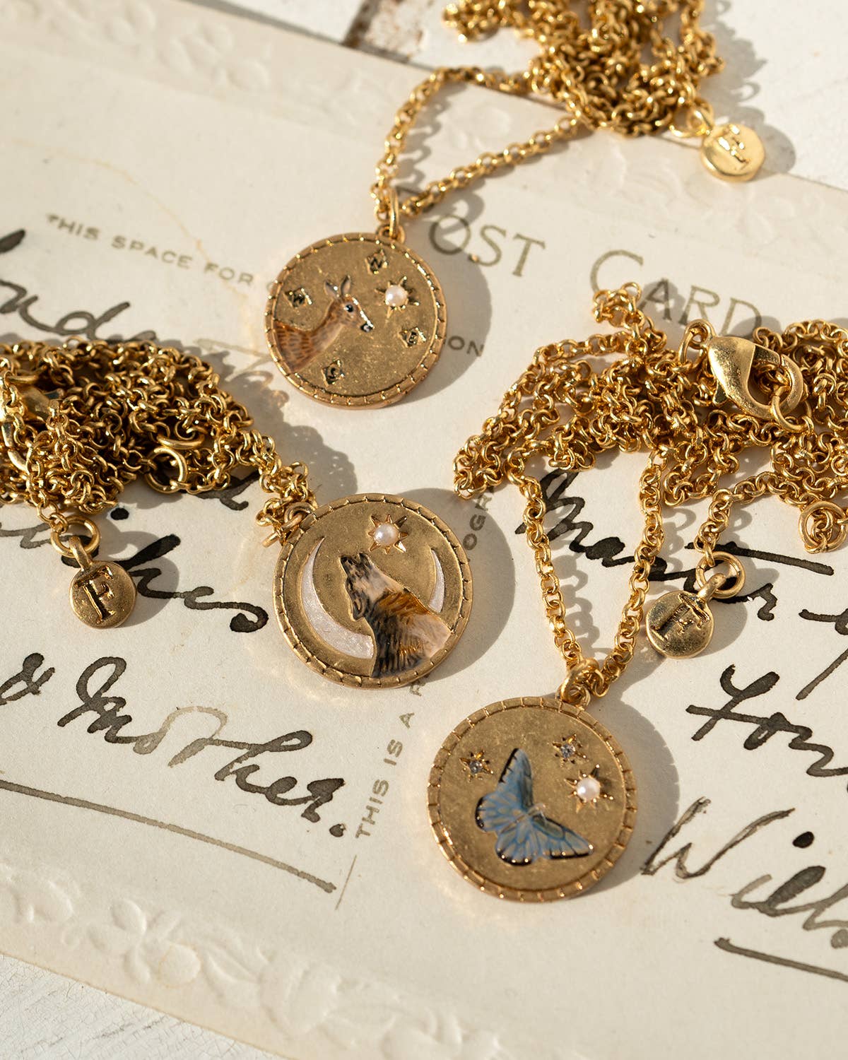 Collar con colgante Butterfly Spirit Guide artesanal