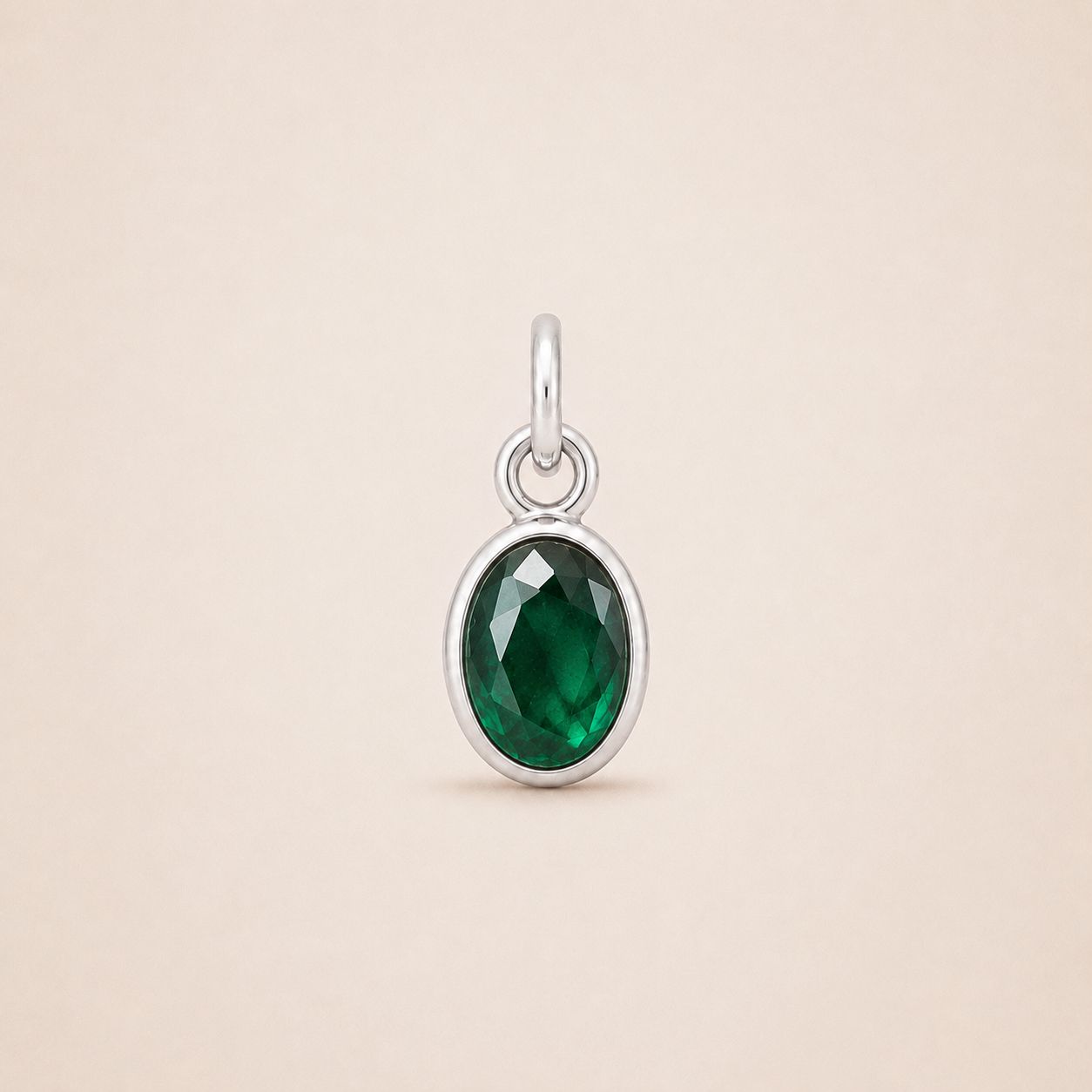 Colgante de Esmeralda Facetada en Plata