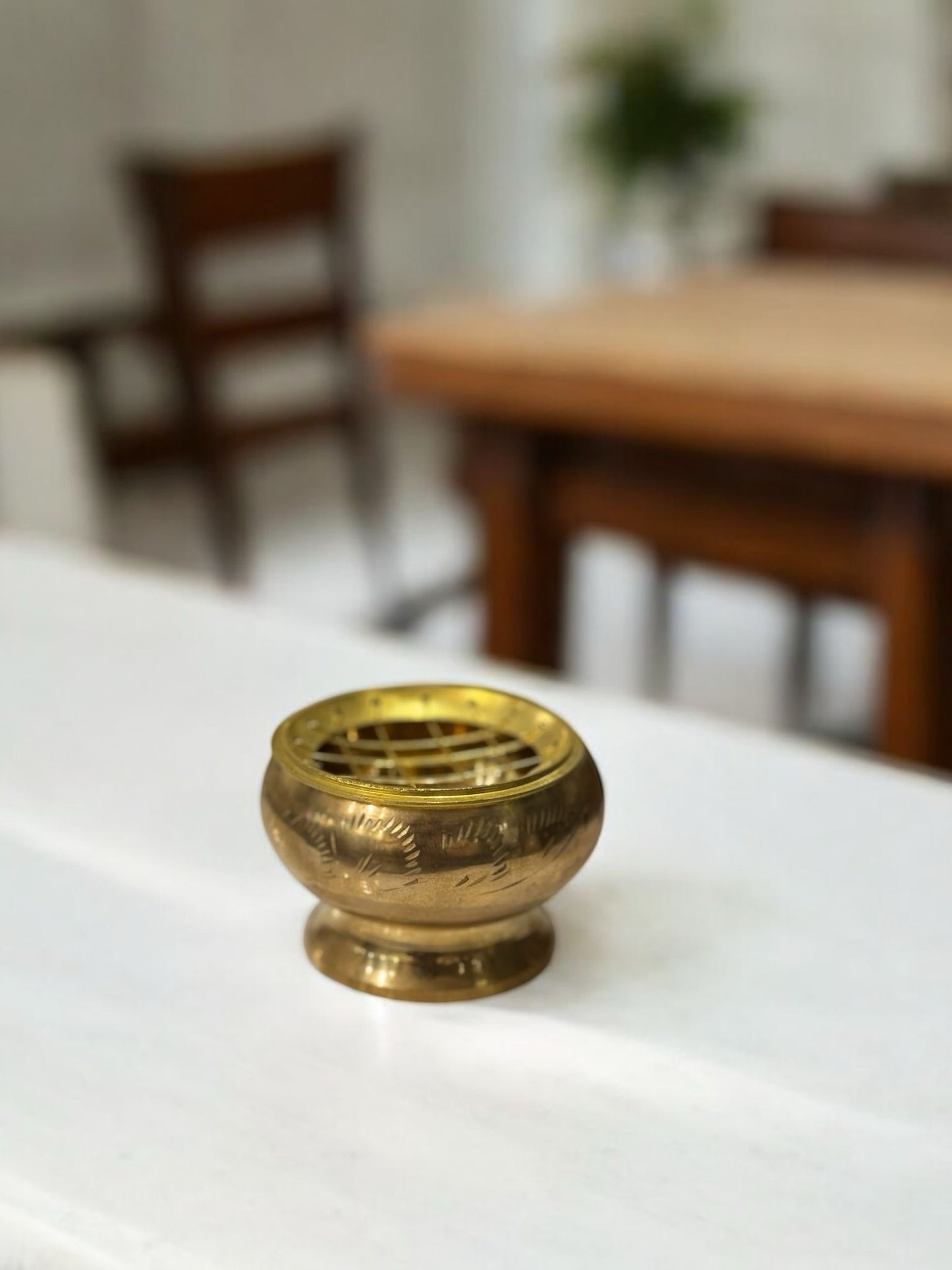 Quemador de Incienso de Latón con Rejilla