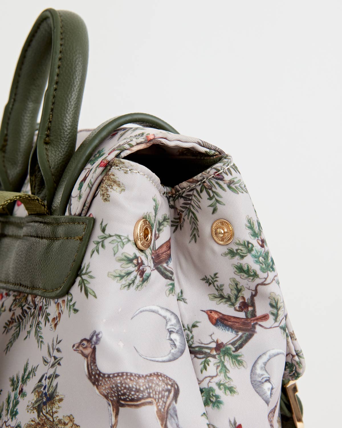 Mochila A Night's Tale Woodland, color gris cristal artesanal