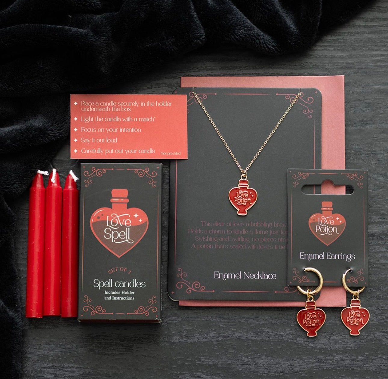 TARJETA DE FELICITACIÓN CON COLLAR DE ESMALTE DE POCIÓN DE AMOR