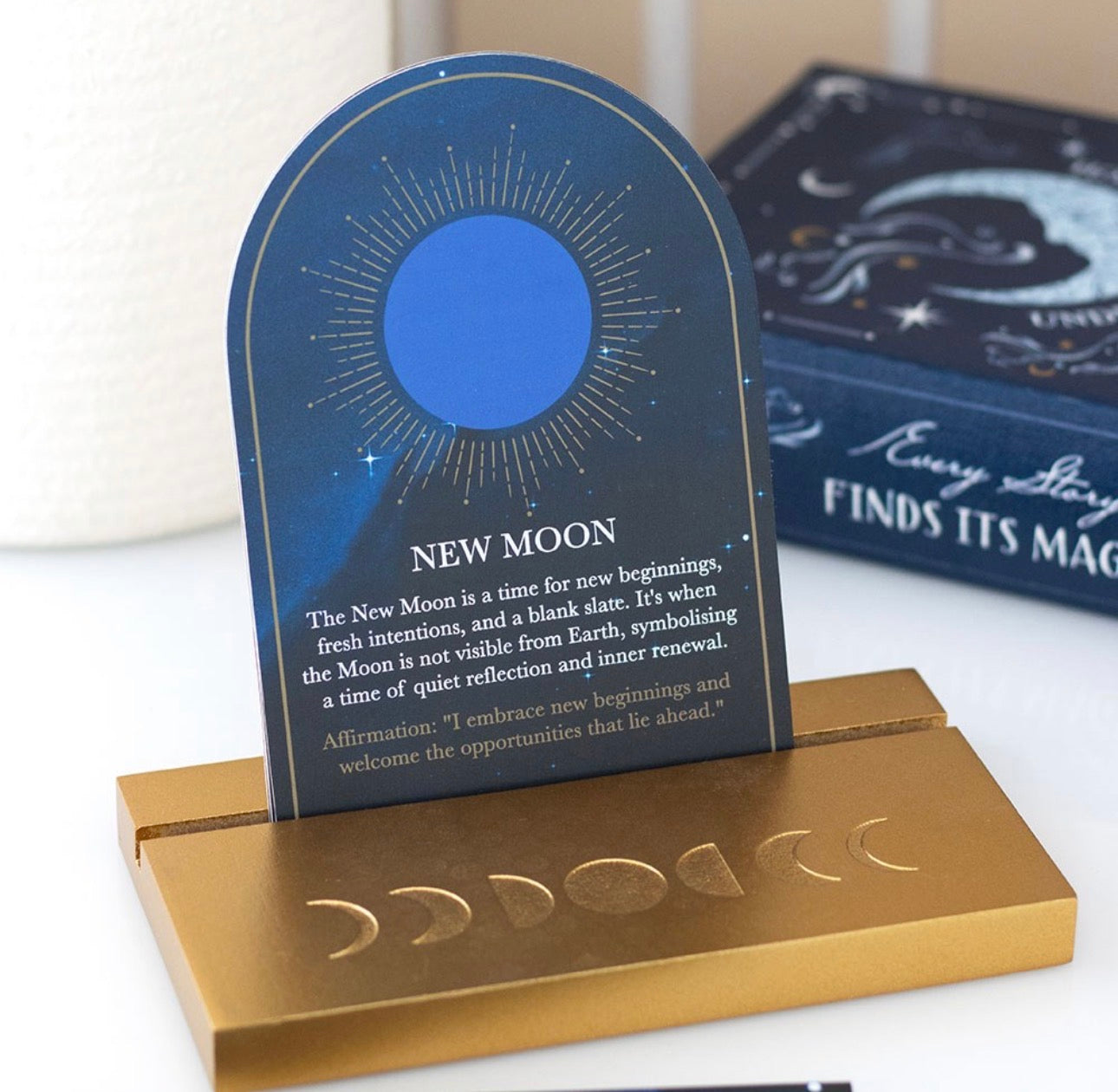 JUEGO DE 8 TARJETAS DE FASES LUNAR CON SOPORTE DE MADERA
