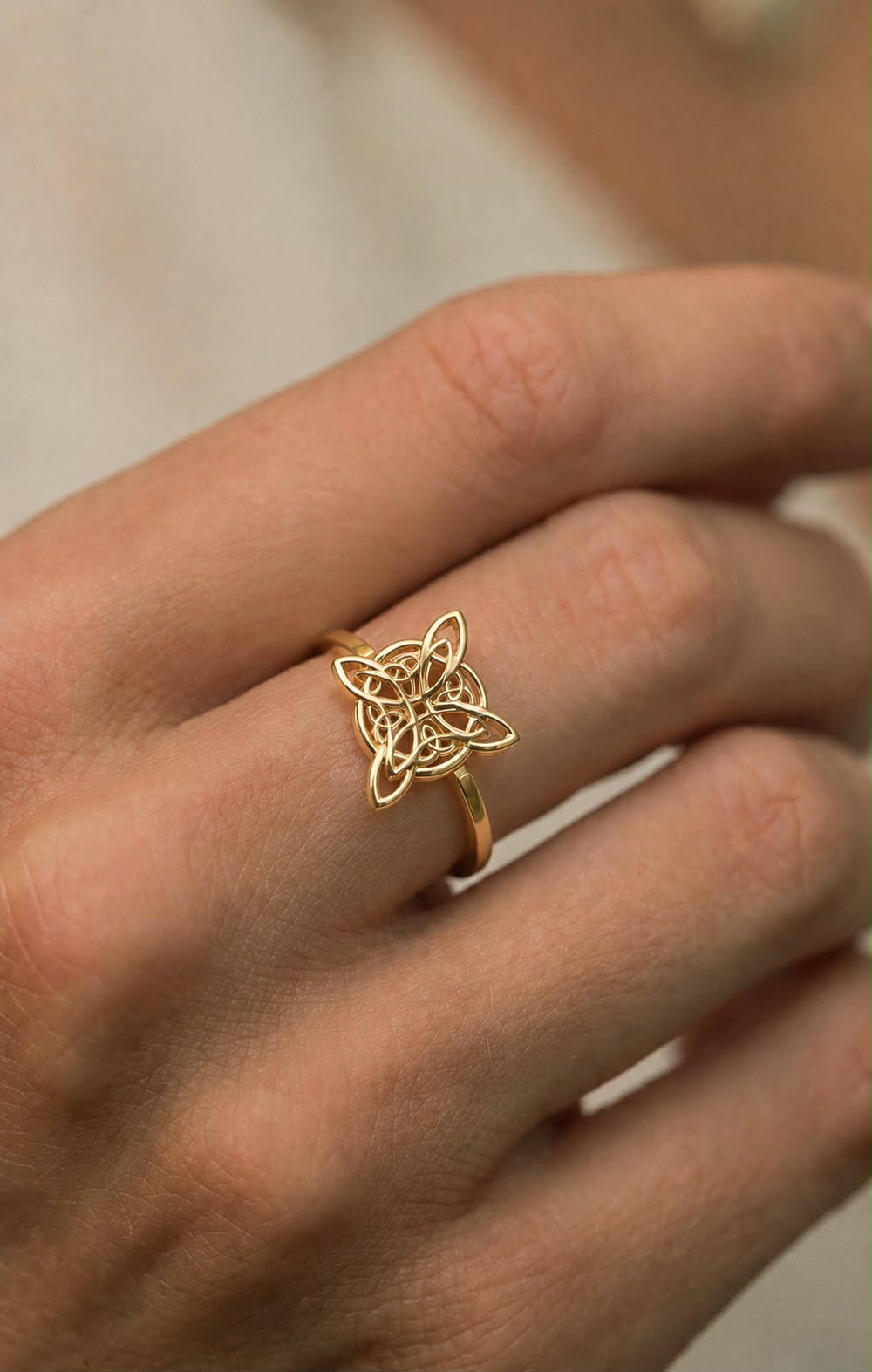 Anillo Acero Dorado Adaptable Nudo De Brujas