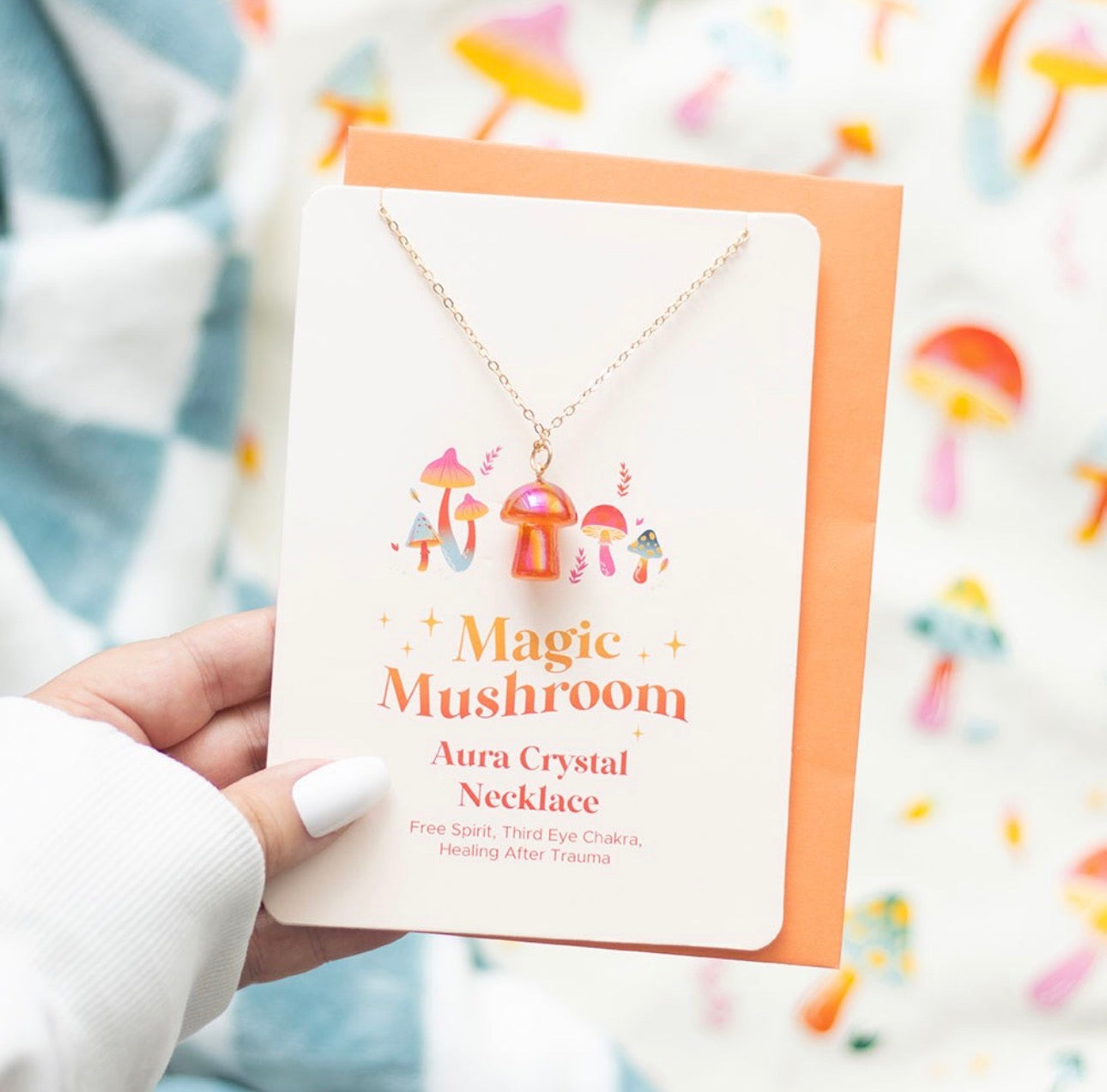 TARJETA DE FELICITACIÓN CON COLLAR DE HONGO AURA NARANJA
