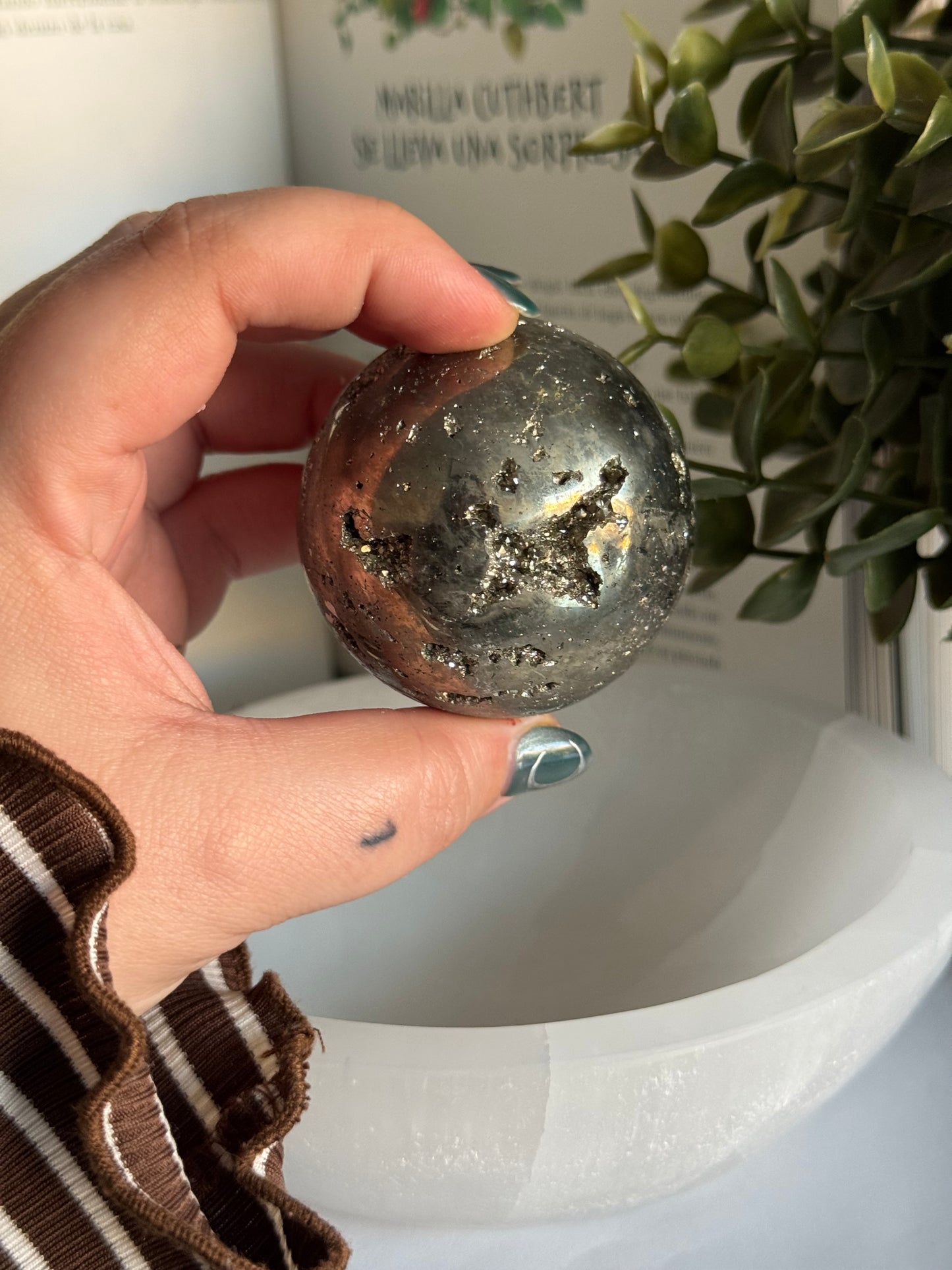 Esfera de Pirita de Perú  calidad AAA.