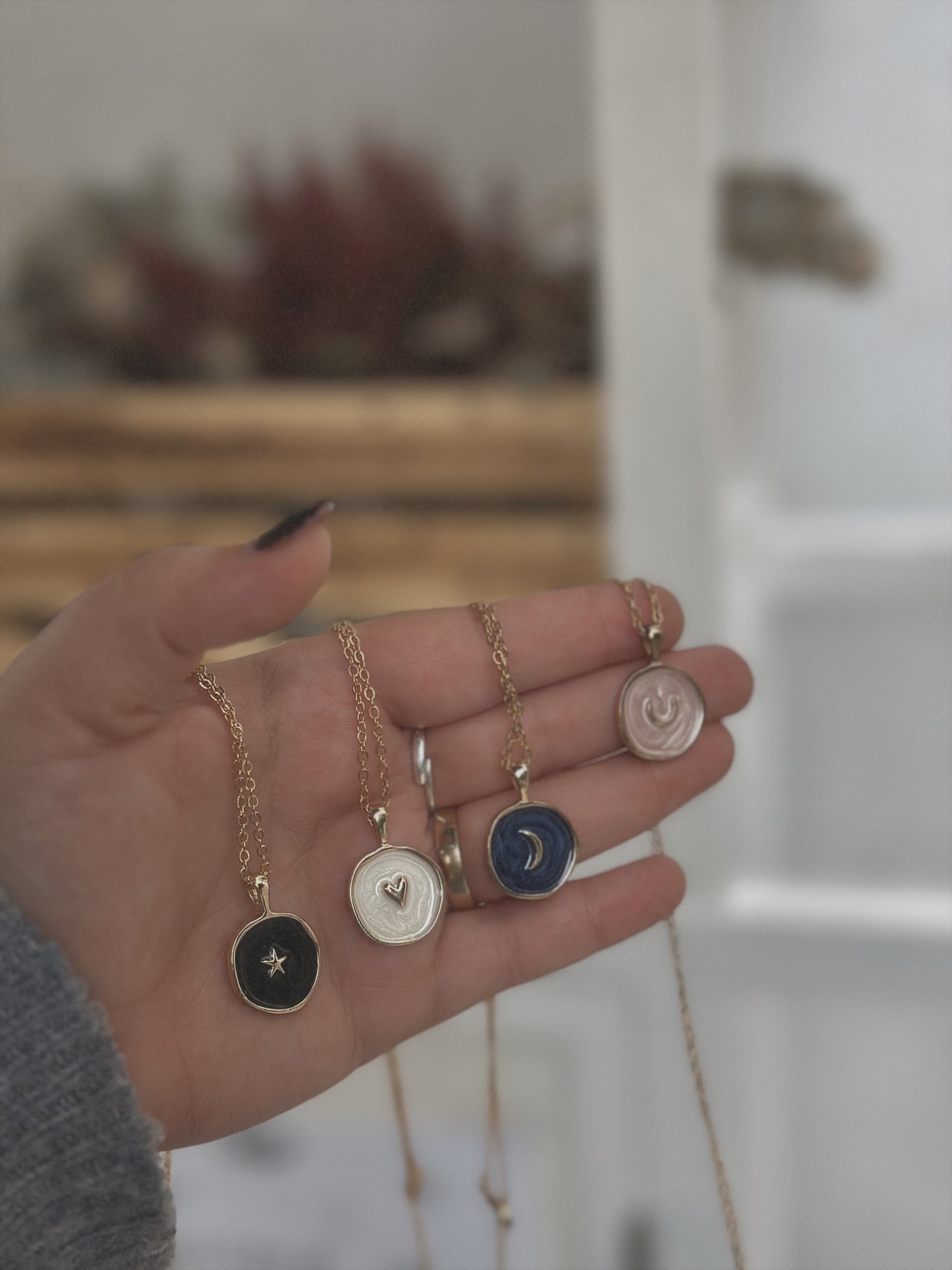 Collar Moon