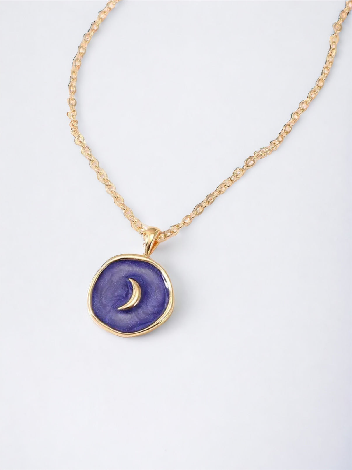 Collar Moon