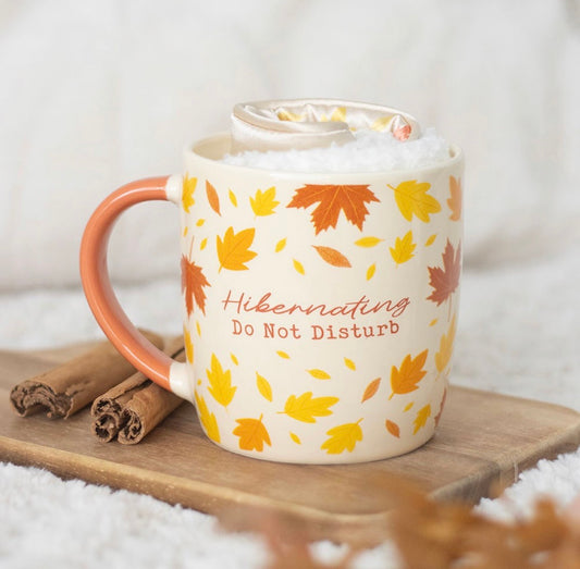 KIT DE HIBERNACIÓN OTOÑAL CON TAZA, CALCETINES Y ANTIFAZ