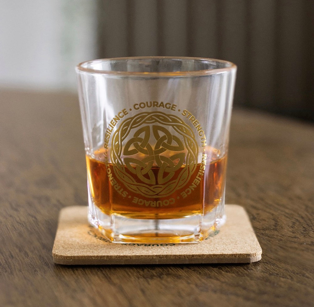 VASO BAJO «CELTIC SHIELD KNOT» CON POSAVASOS