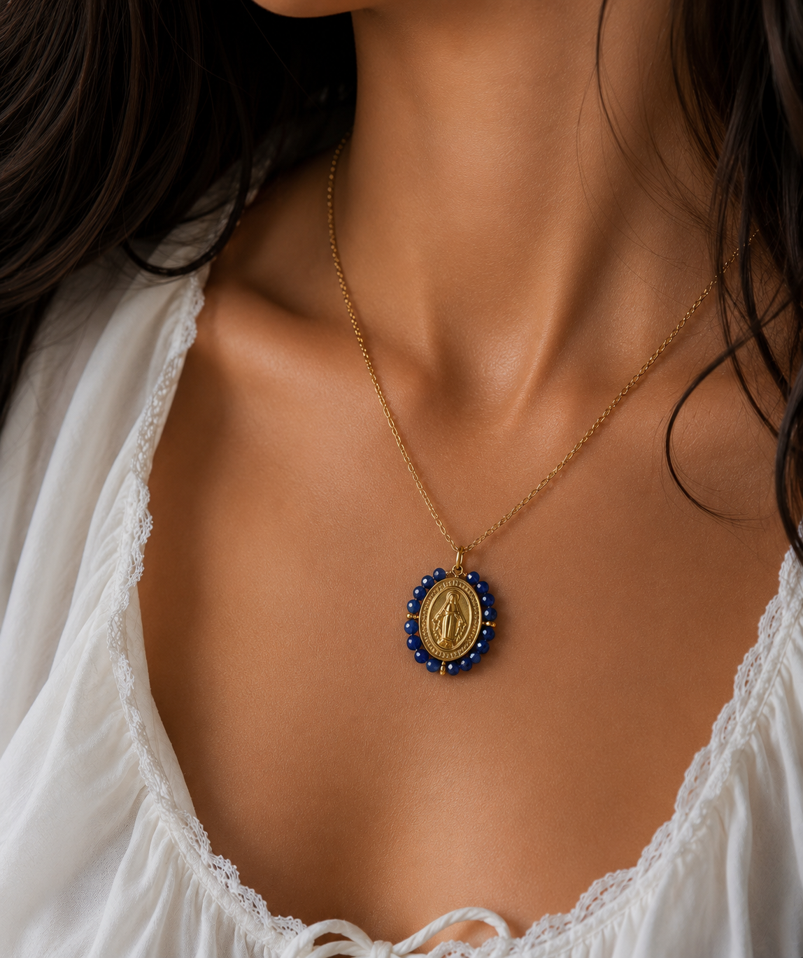 Medalla Virgen de la Milagrosa en Acero Inoxidable con Minerales Facetados