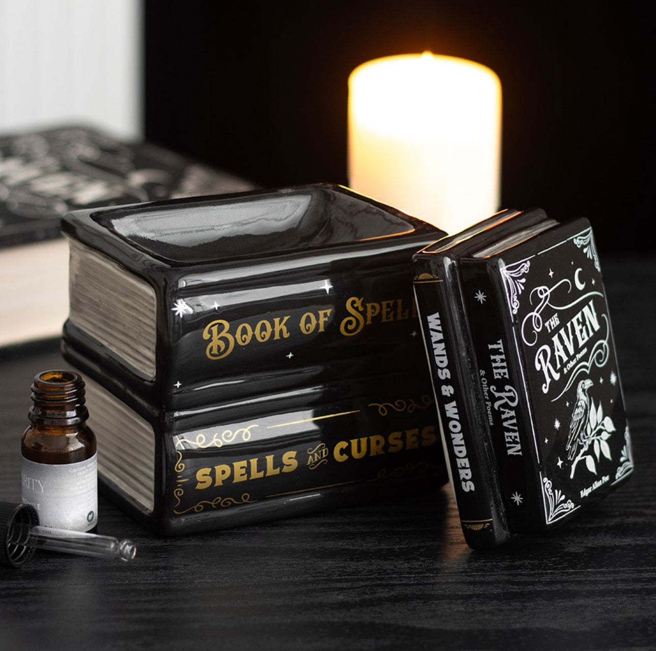 Quemador de aceite y calentador de cera Book of Spells