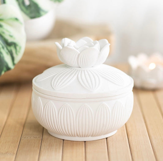 CAJA PARA JOYAS CON FORMA DE FLOR DE LOTO BLANCA