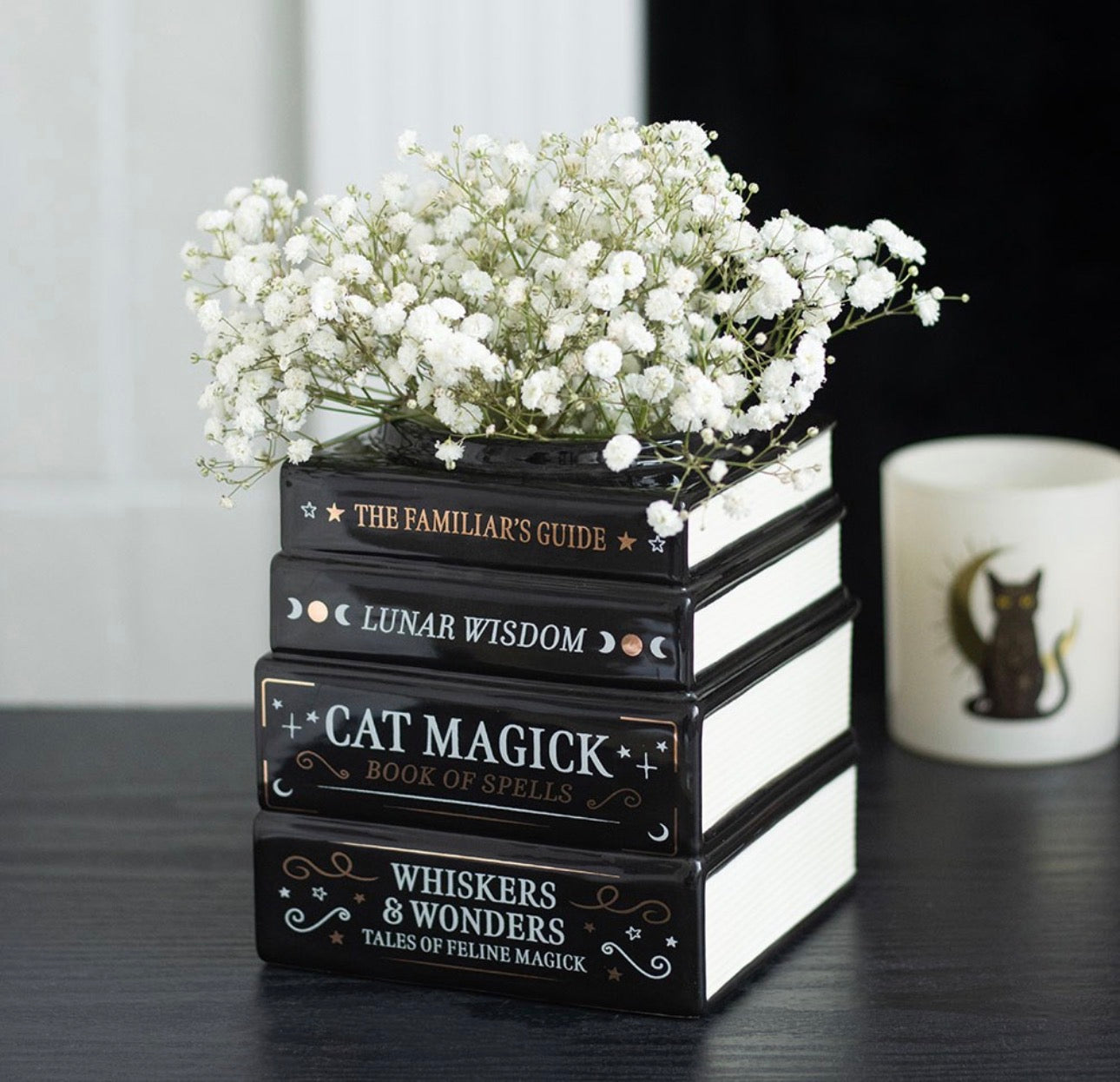 QUEMADOR DE ACEITE «BLACK CAT BOOK STACK» CON GATO