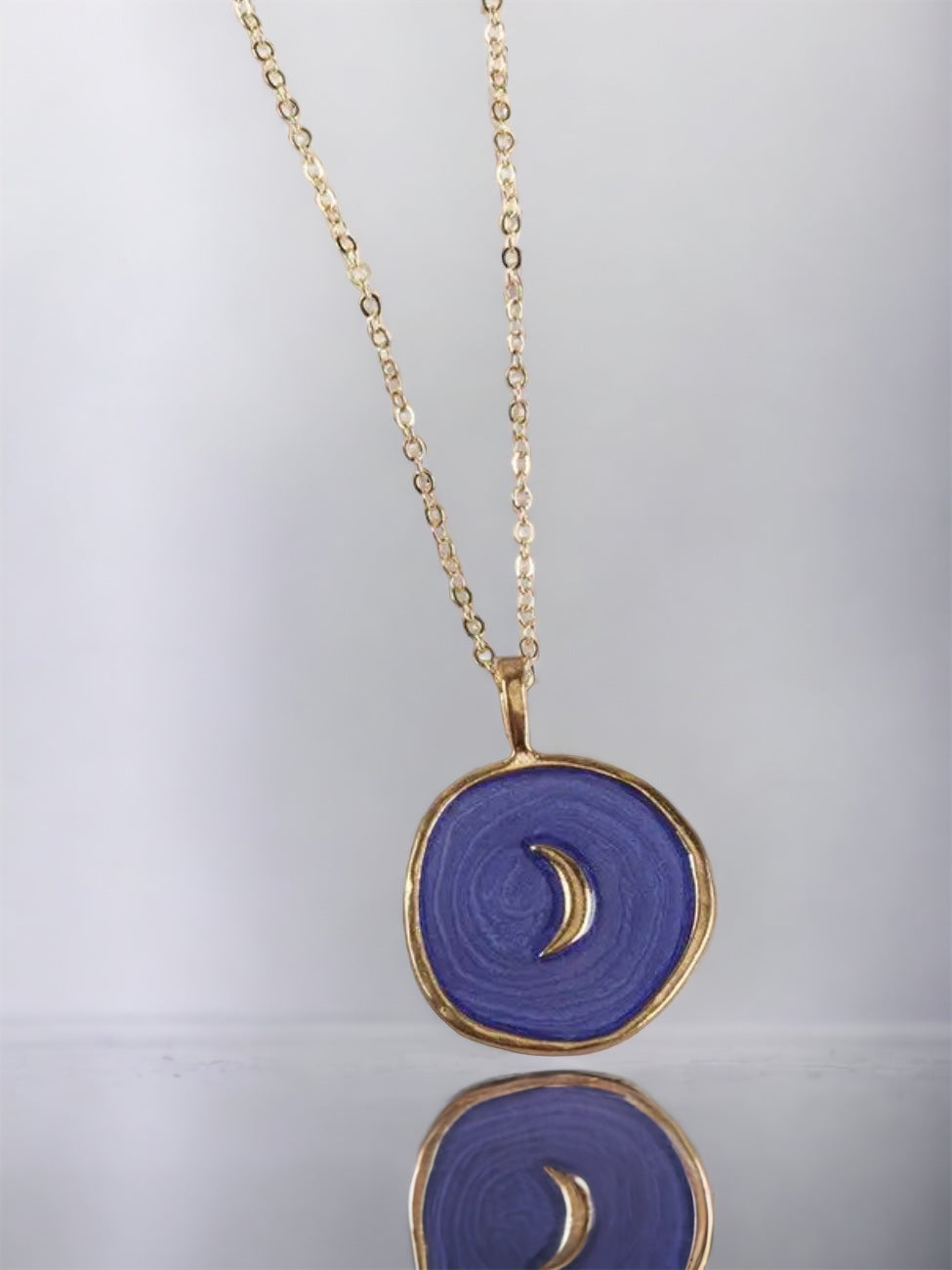 Collar Moon
