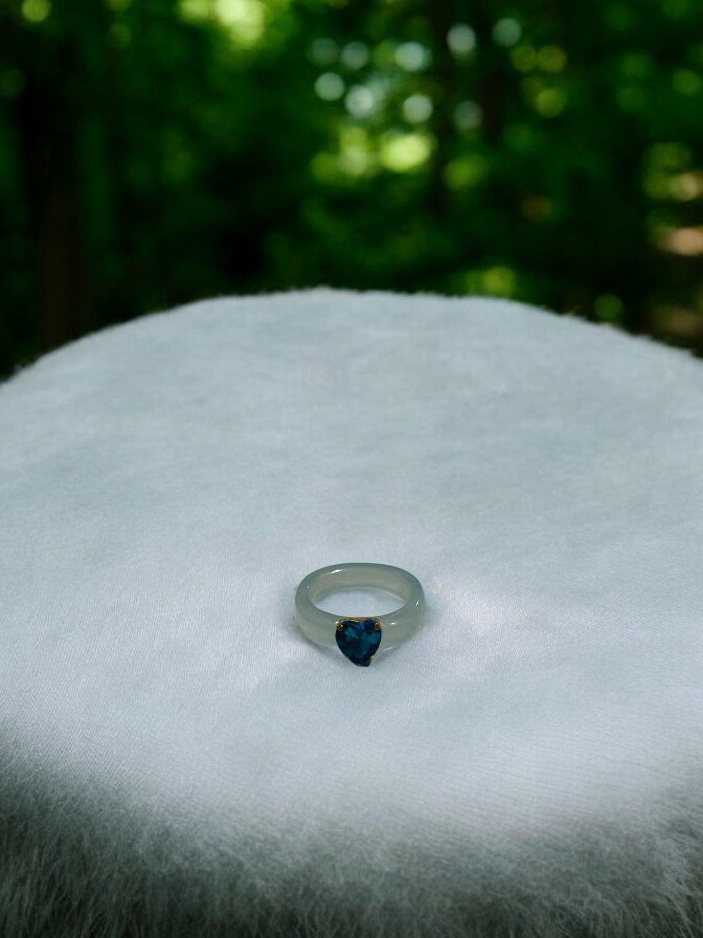 Anillo resina corazón