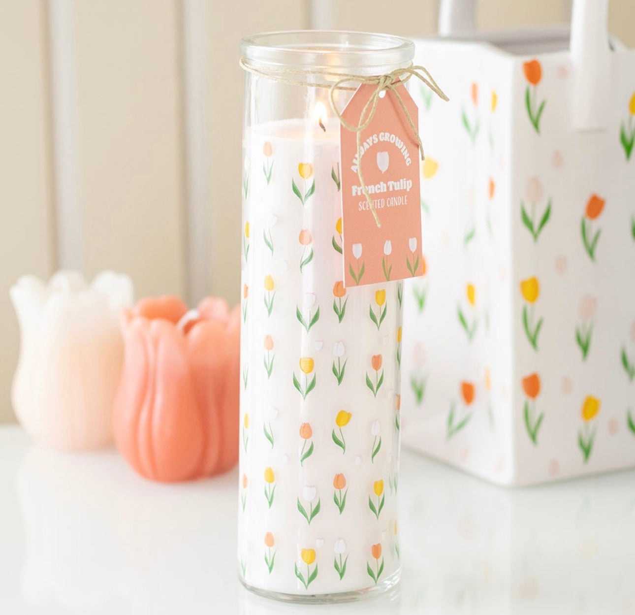 VELA DE TUBO AROMA TULIPÁN FRANCÉS CON ESTAMPADO DE TULIPÁN