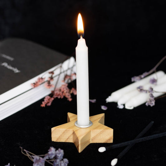 Candelabro con hechizo de estrella color madera natural