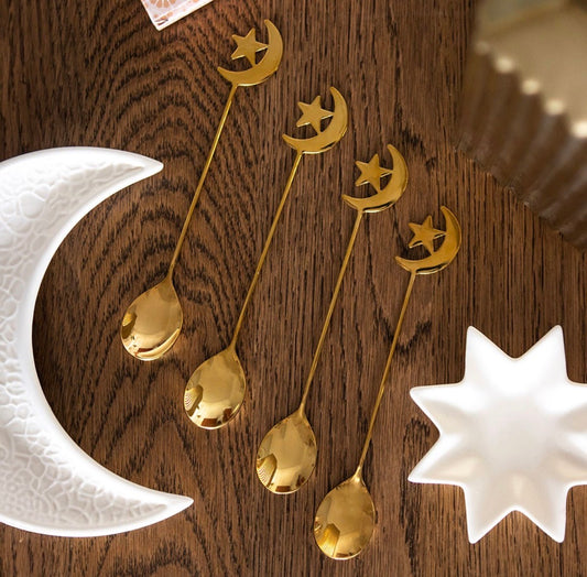 JUEGO DE 4 CUCHARITAS DE ESTRELLA Y LUNA