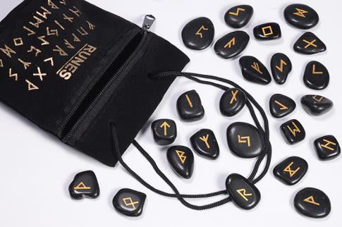 Oráculo de las Runas de ágata negra en bolsa de terciopelo