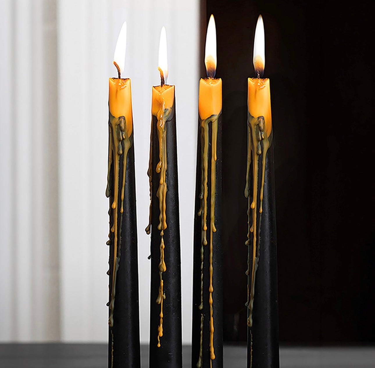 JUEGO DE 4 VELAS CÓNICAS CON FORMA DE VENTILACIÓN DE CALABAZA