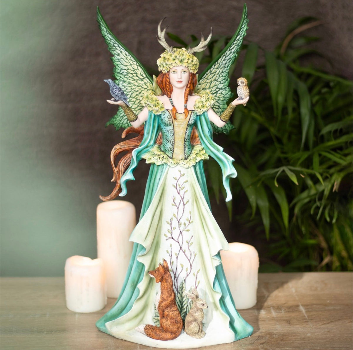 FIGURA DE «EL HADA CUIDADORA», DE AMY BROWN, 46 CM