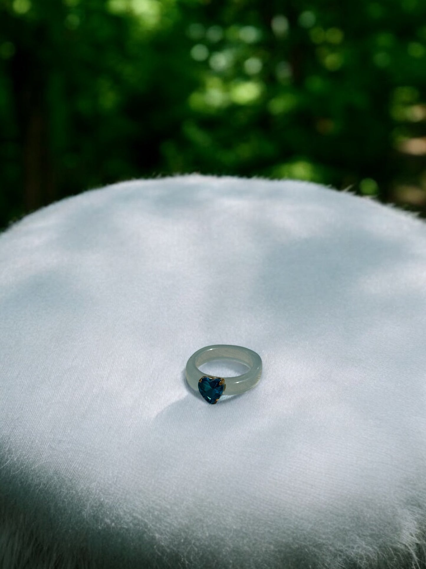 Anillo resina corazón