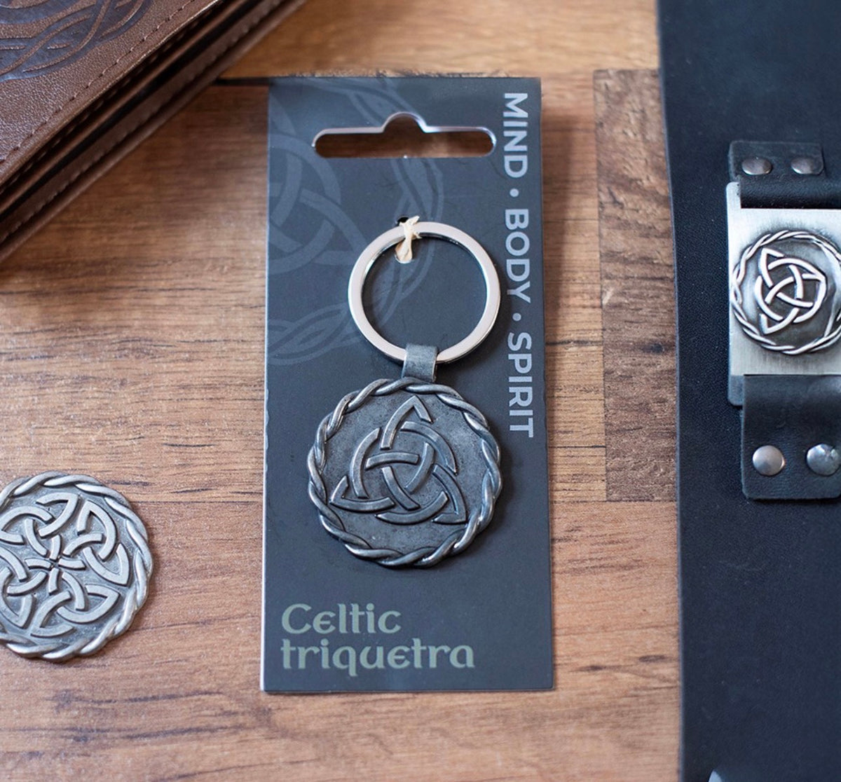 LLAVERO CON NUDO CELTA «TRIQUETRA»