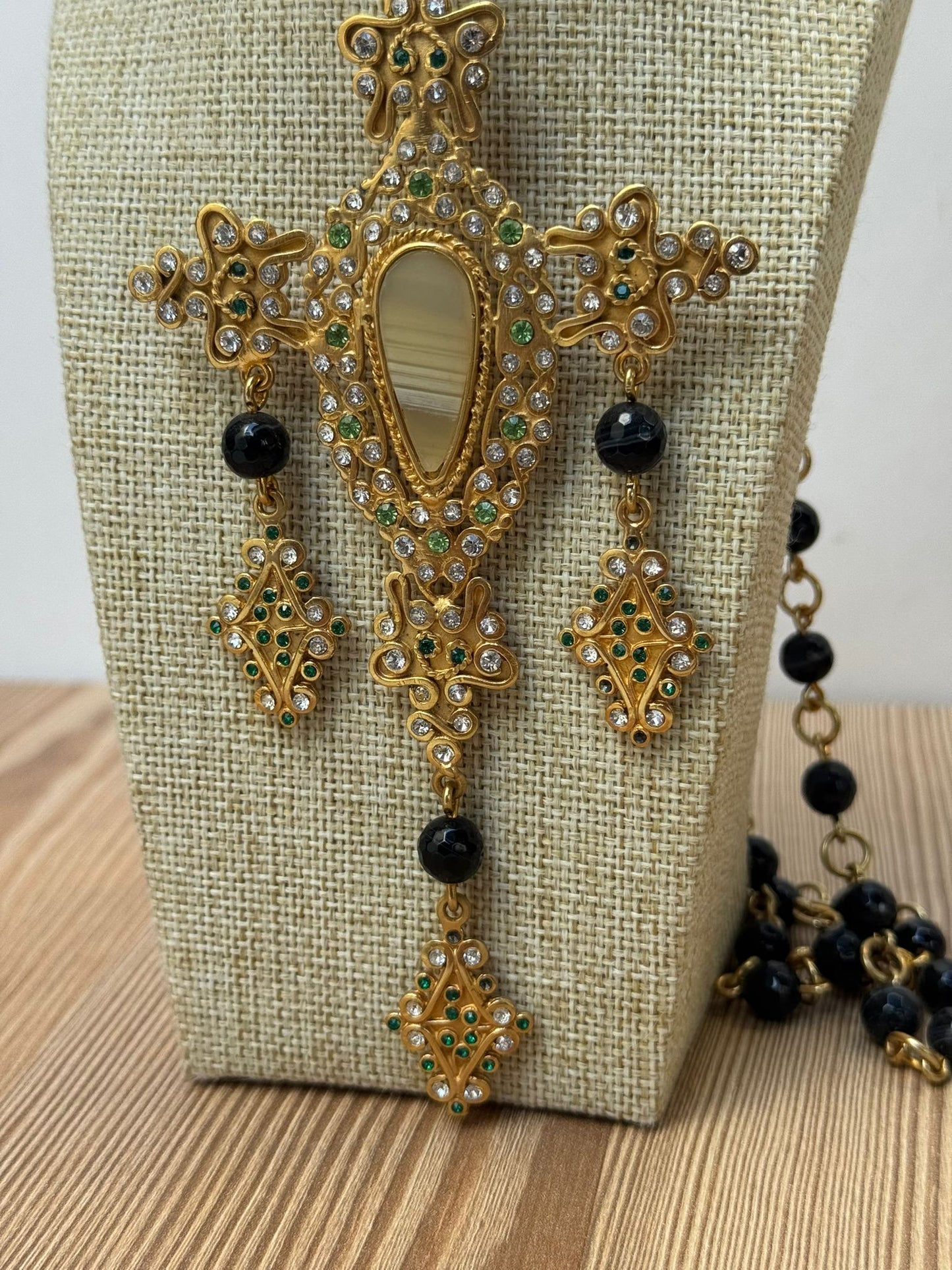 Cruces Bizantinas Exclusivas – Plata de Ley 925 Chapadas en Oro de 24 Kilates