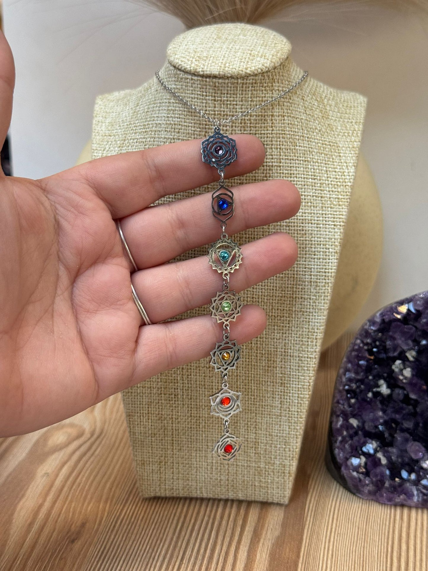 Colgante 7 Chakras en Acero Inoxidable con Detalles en Acero inox