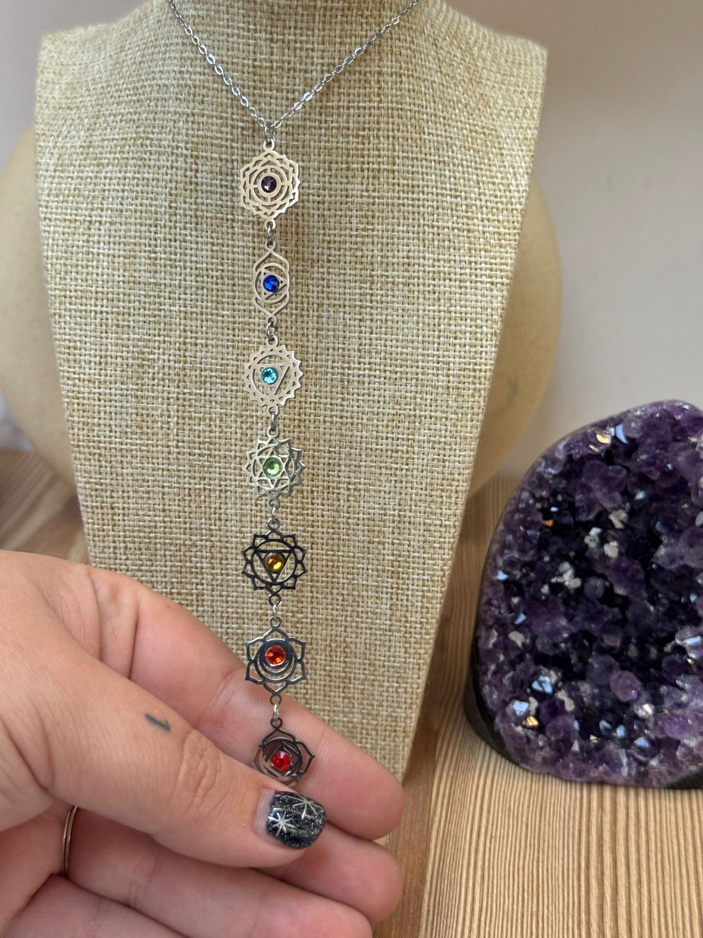 Colgante 7 Chakras en Acero Inoxidable con Detalles en Acero inox