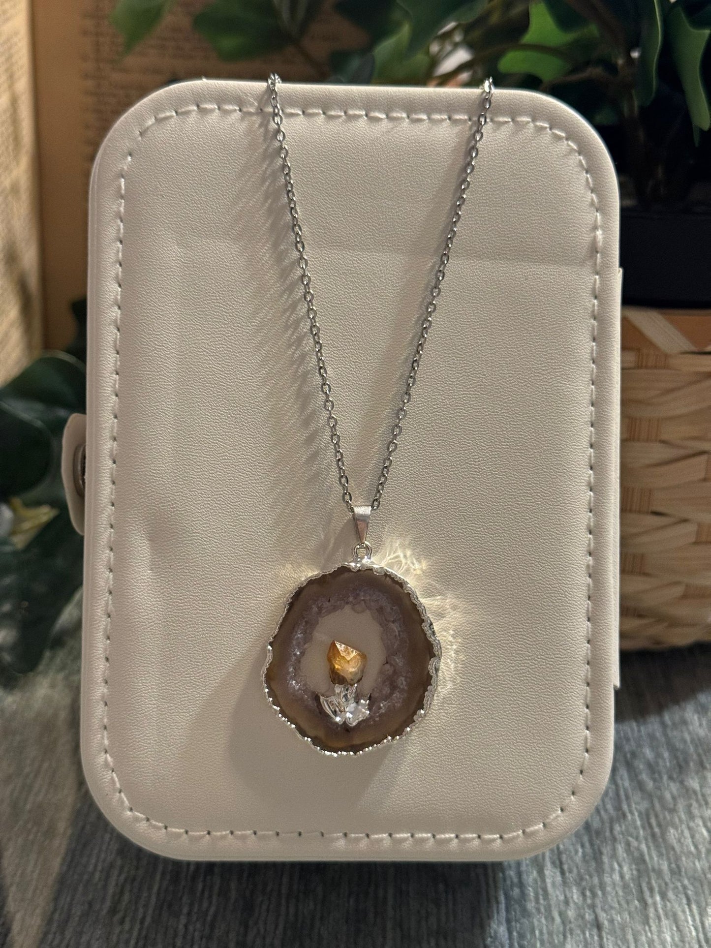 Geodino de Ágata Ángel con Citrino en Plata 925