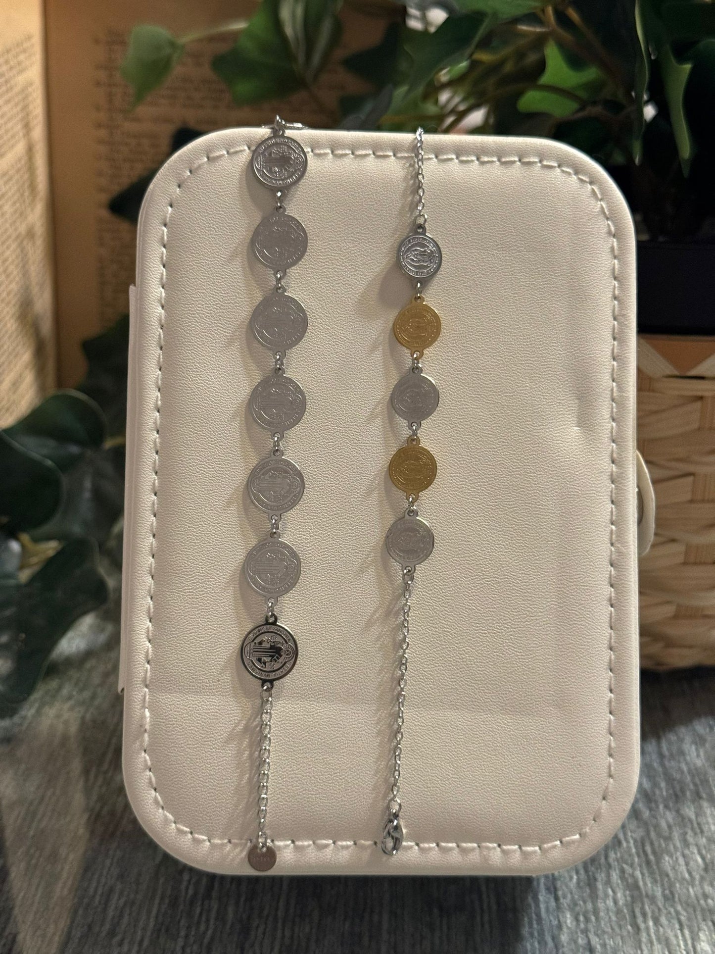 Pulsera San Benito – Dos Opciones Disponibles (Acero Inoxidable o de Plata)