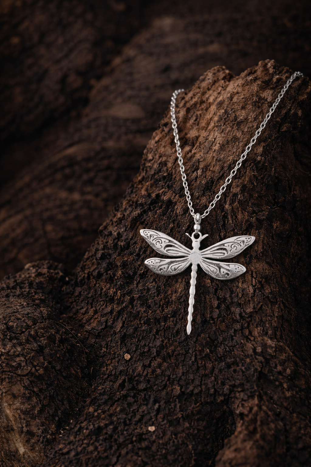 Collar Libélula en Acero Inoxidable
