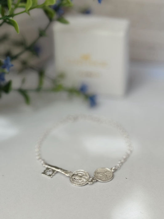 Pulsera doble protección nudo de bruja y llave de san Benito plata 925
