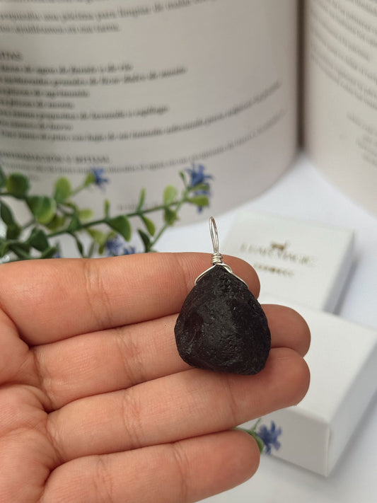 Colgante tectita (meteorito) engarce de acero